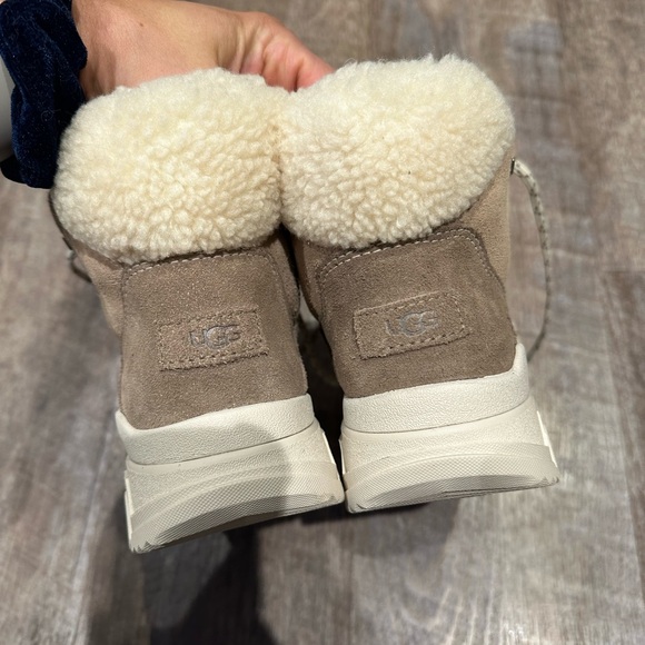 Uggs winter boot - Picture 5 of 6